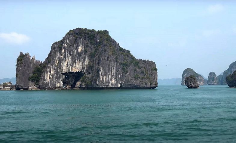 The monthly weather conditions in Ha Long Bay