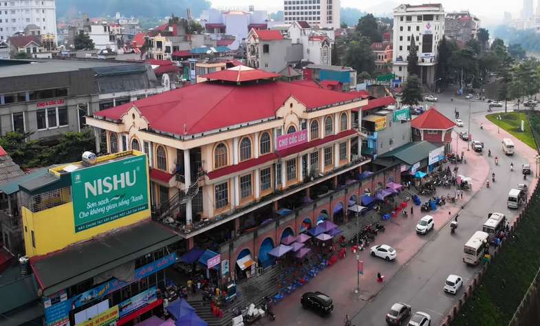Coc Leu market, Lao Cai