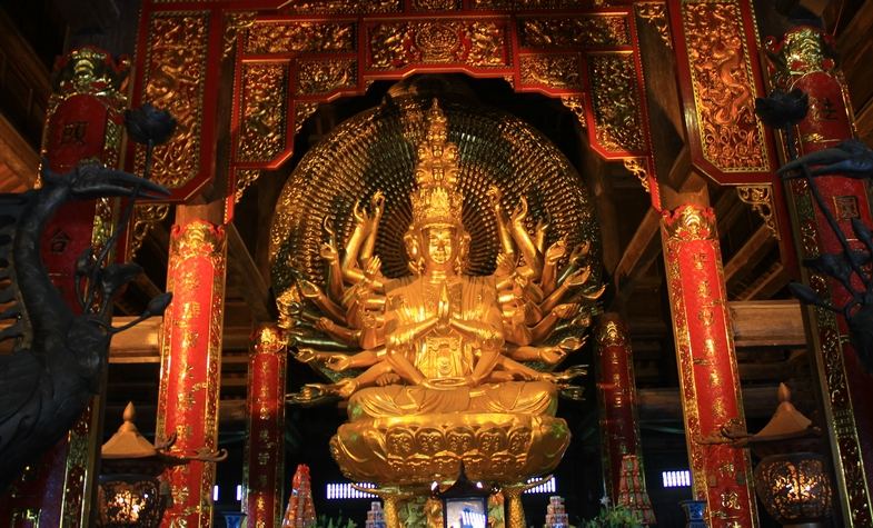 the largest Budhist Temple in Southest Asia