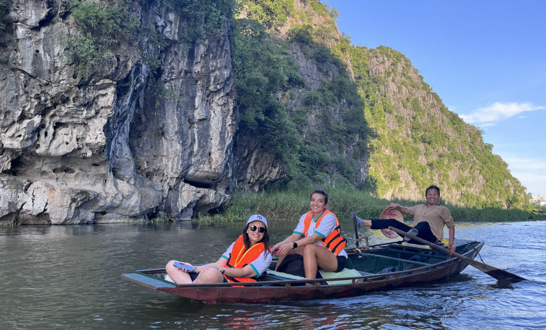 motobike to Ninh Binh