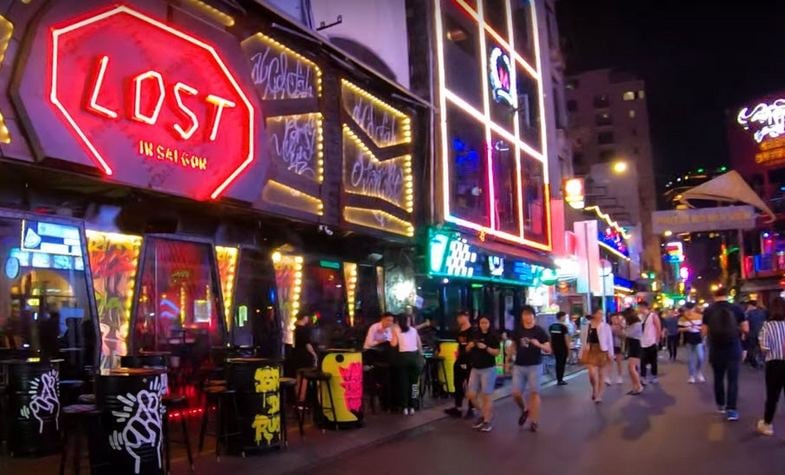 Shopping in Vietnam: Unique Souvenirs and Experiences