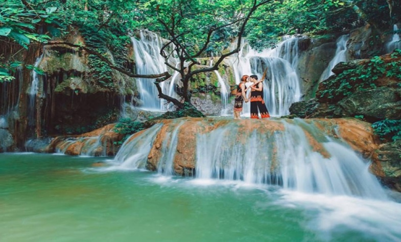 dai yem waterfall son la