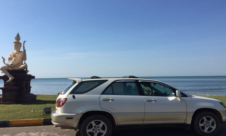 Rent a car to drive in Cambodia