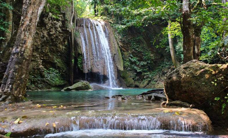 Laos travel guide - Tourist  attractions Kuang Si Caves