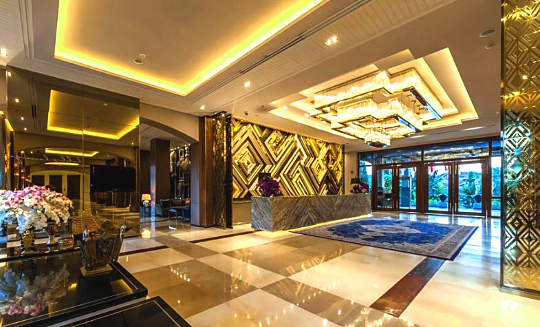 Chatrium Hotel Royal Lake Yangon, 5-star hotel in Myanamar (Burma)