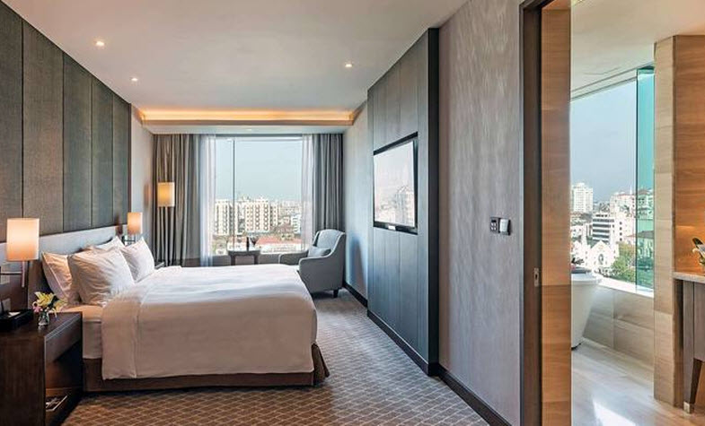 Pullman Yangon Centrepoint, 5-star hotel in Myanamar (Burma)