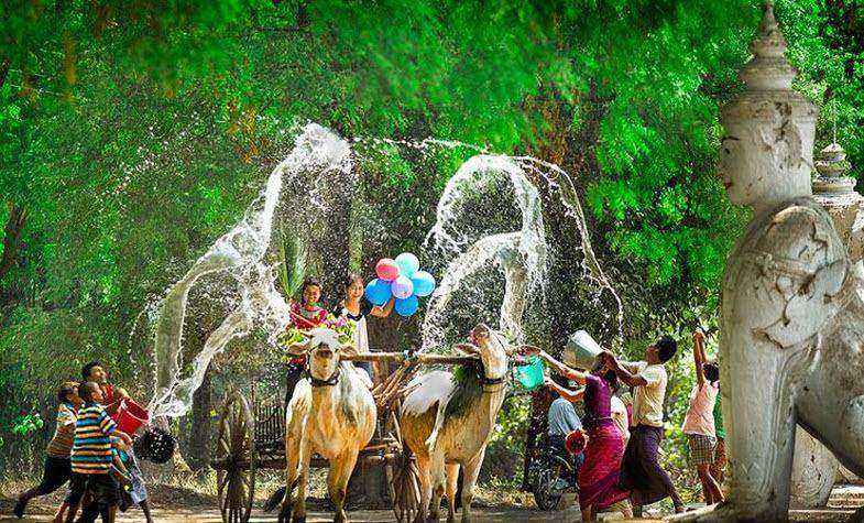 Myanmar water festival - Thingyan festiva