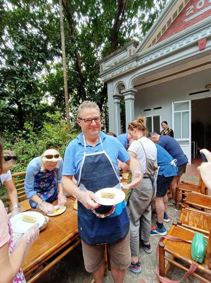 Hanoi day tour Joining class cooking in Bavi, Vietnam