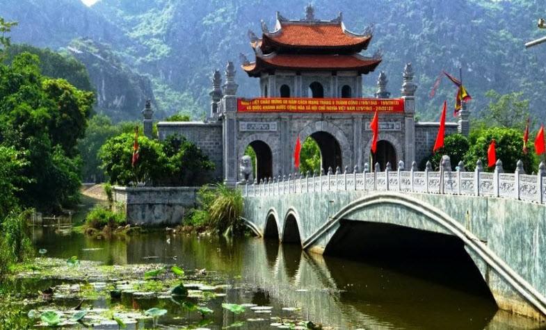 Things to do in Ninh Binh - Hoa Lu Temples