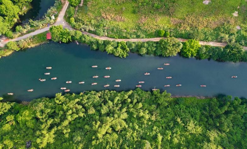 Take a boat tour in Tam Coc Ninh Binh Vietnam