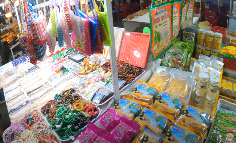 Best night market Phu Quoc - Souvenirs